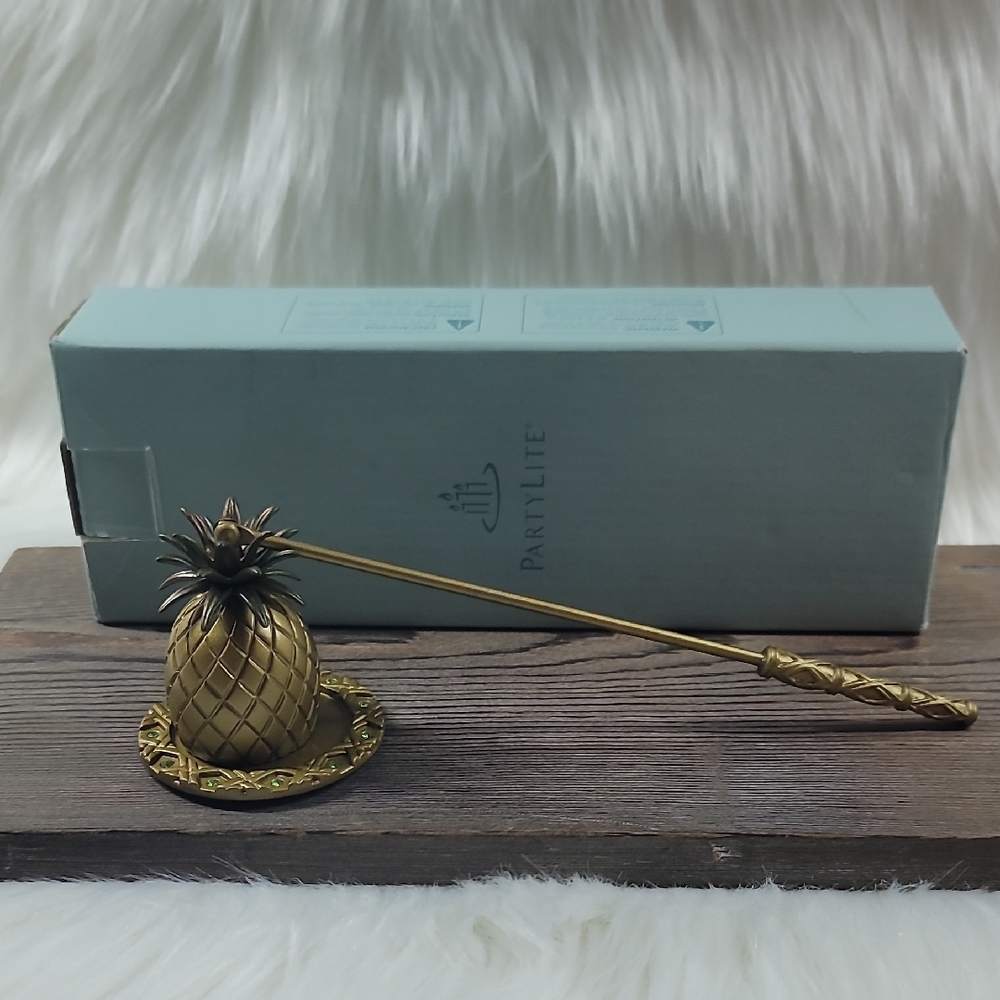 Vintage PartyLite Island Escape Pineapple Candle Snuffer & Tray